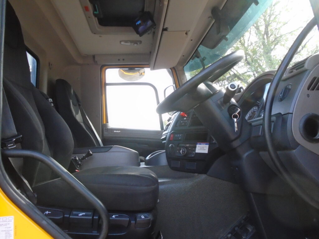 Used 2020 (70) DAF CF410 8X4 TIPPER for sale - photo 5