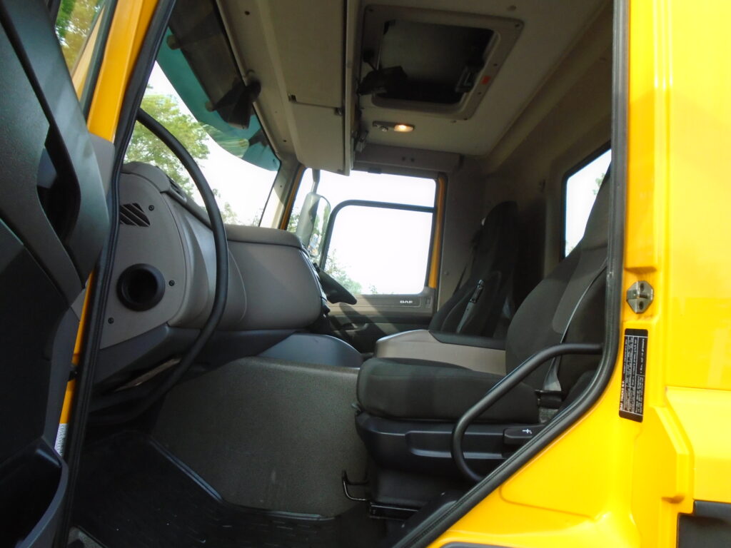 Used 2020 (70) DAF CF410 8X4 TIPPER for sale - photo 4